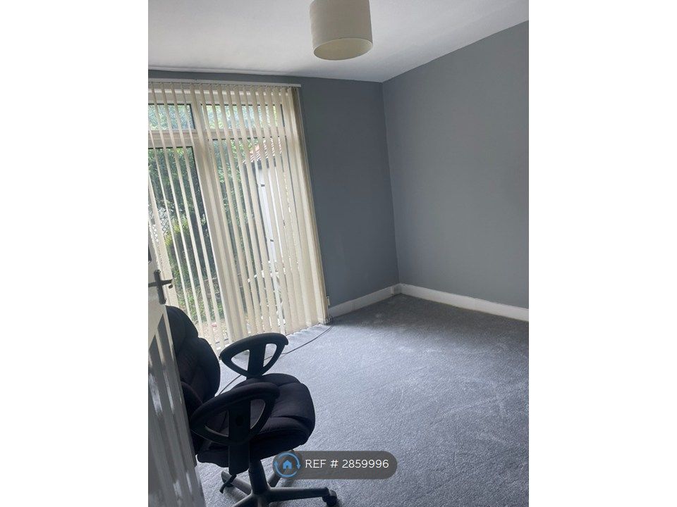 Property photo 3 of 13 Living Room 2