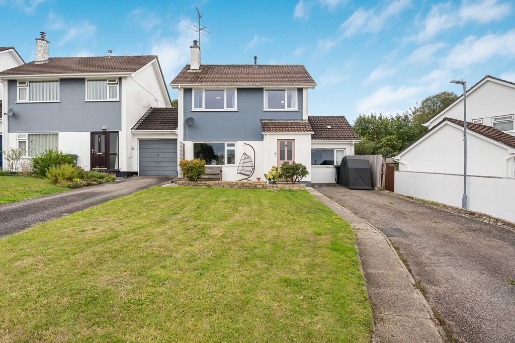 Property photo 1 of 24