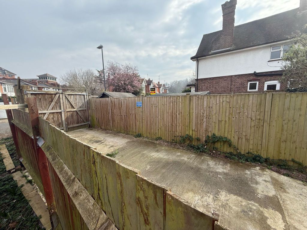 Property photo 1 of 3