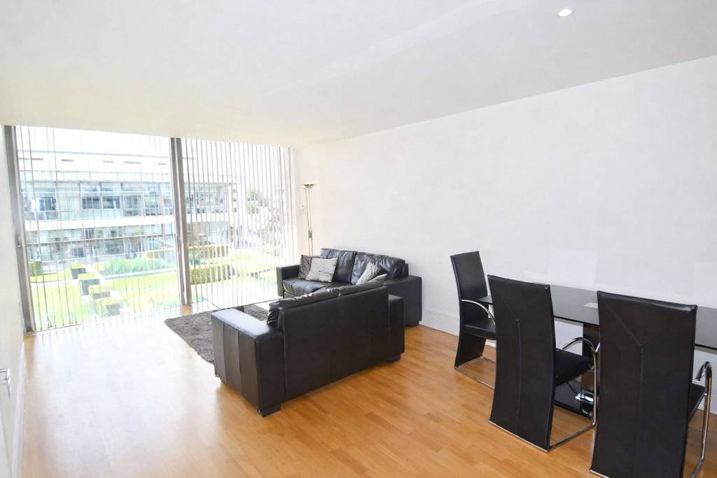 Property photo 3 of 9 Picture No. 19