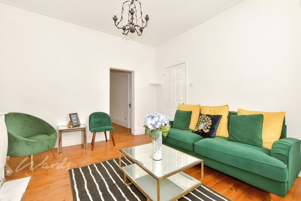 Property photo 2 of 7 Hatfeild Lounge Use