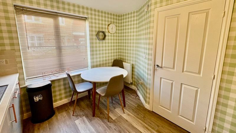 Property photo 3 of 14 Photo 2