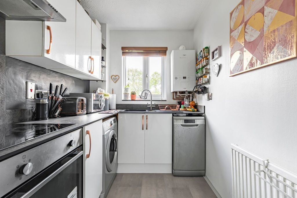 Property photo 3 of 12