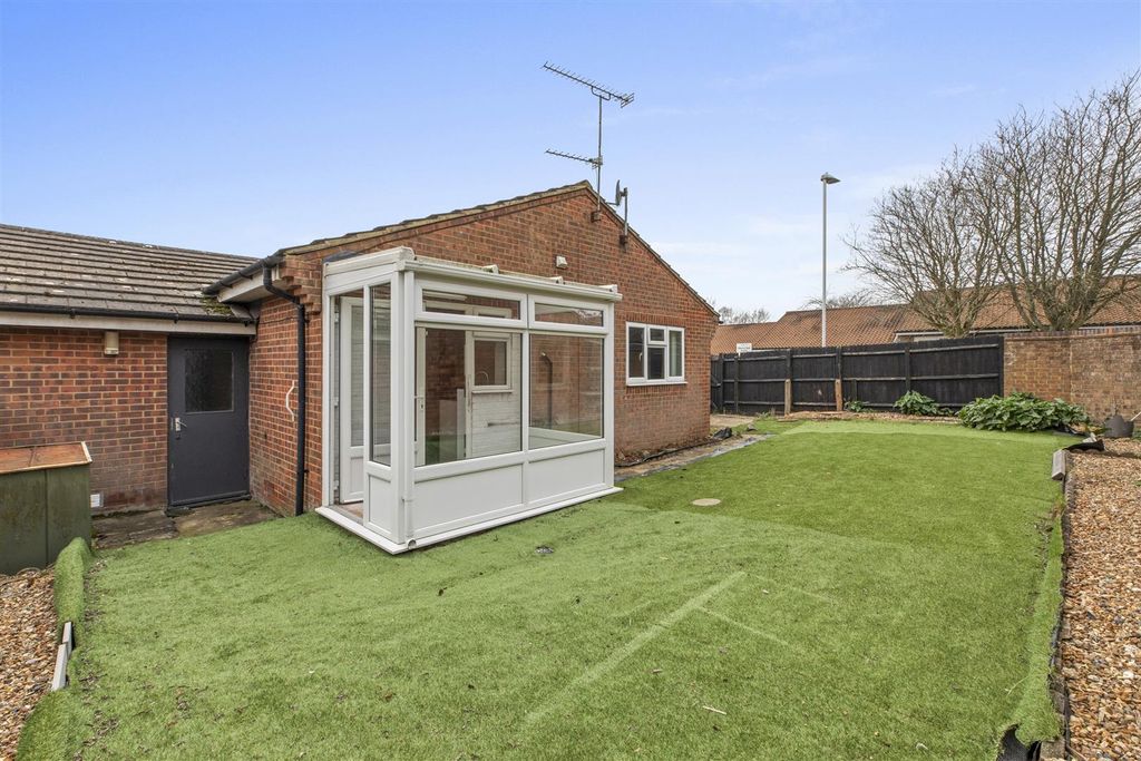 Property photo 2 of 9 Rear Aspect