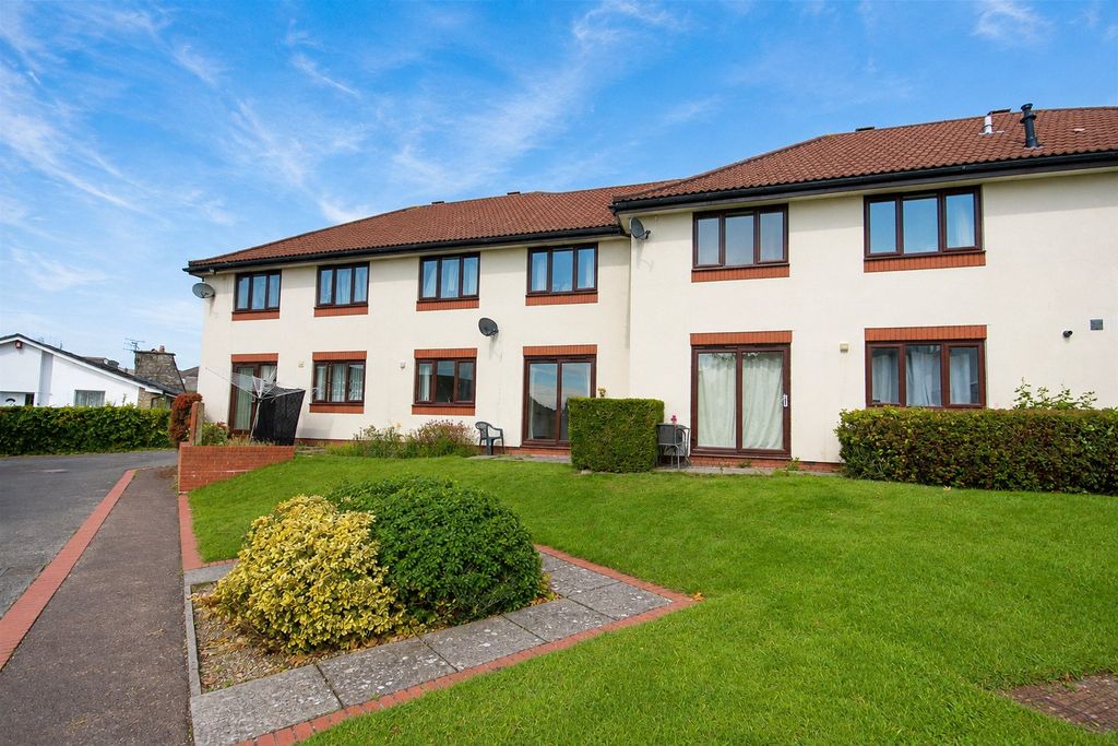 Property photo 2 of 12 Picture No. 29