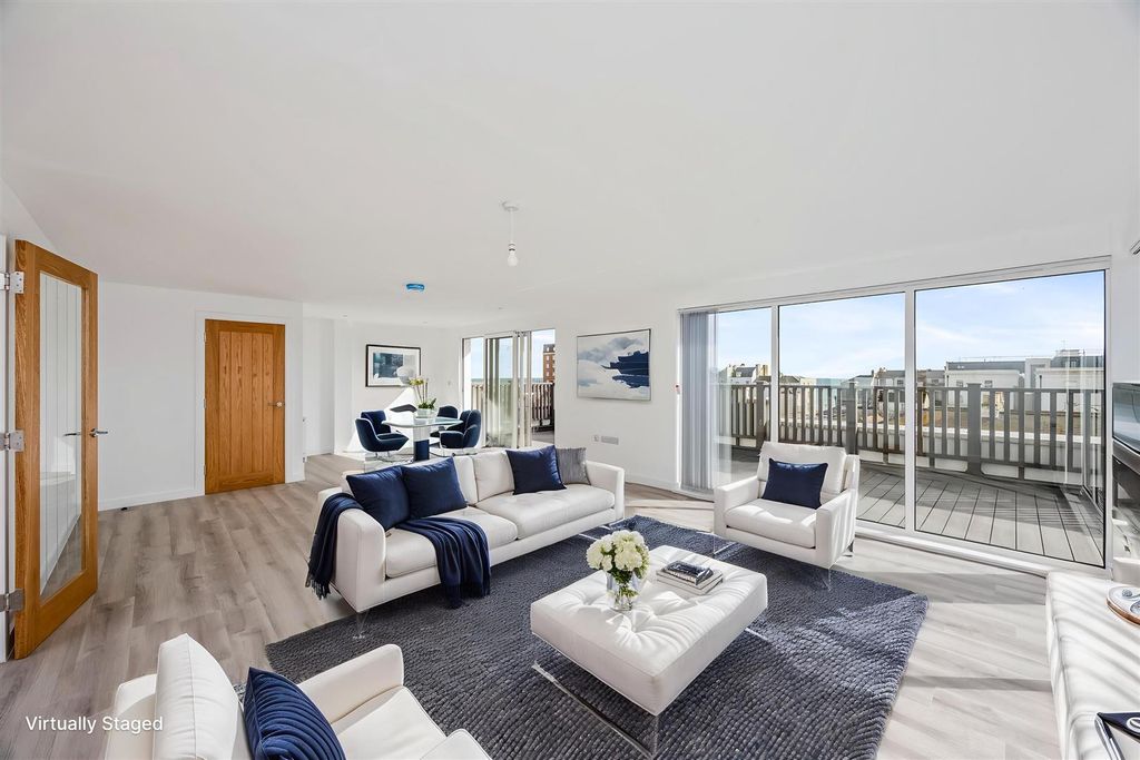 Additional image 4 of 2 bed flat to rentMontague Street, Worthing BN11