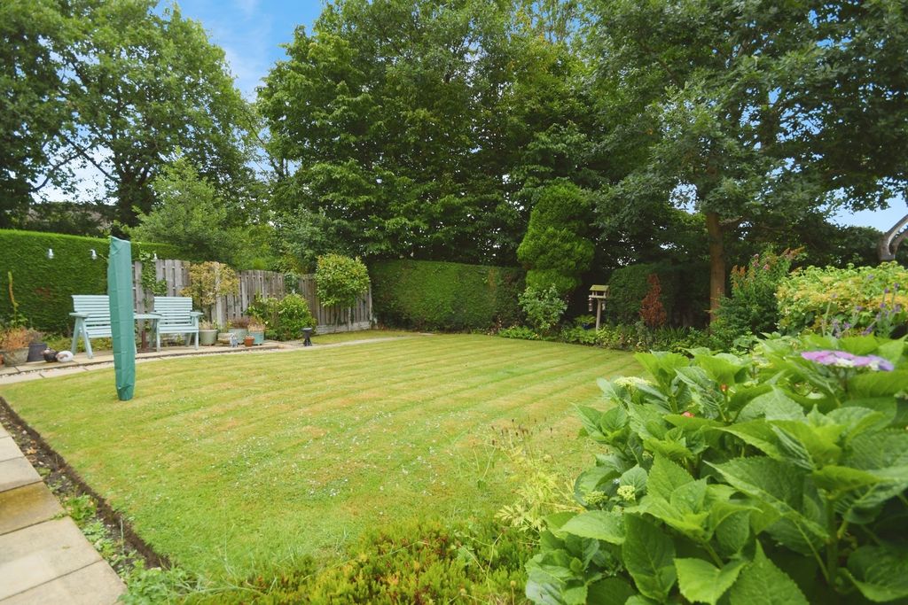 Property photo 3 of 17 Photo