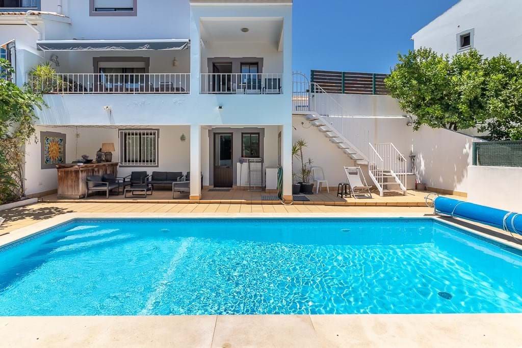 Property photo 2 of 26