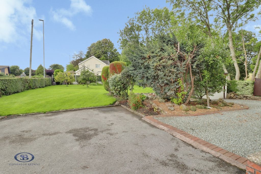 Property photo 3 of 35 Pbox-Img.Jpg