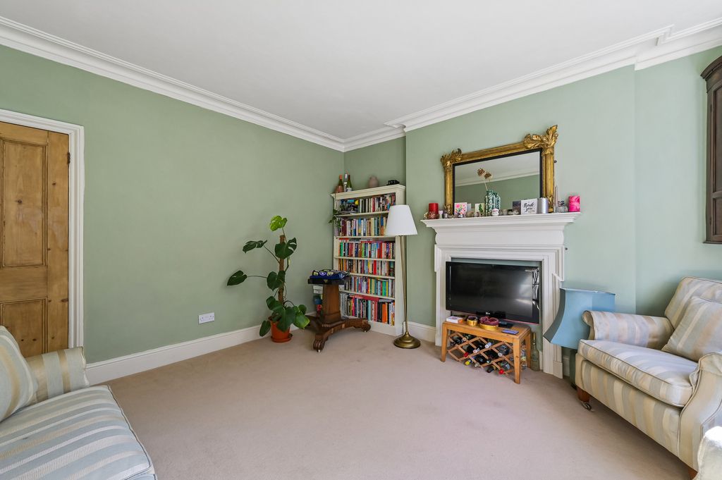 Property photo 3 of 10