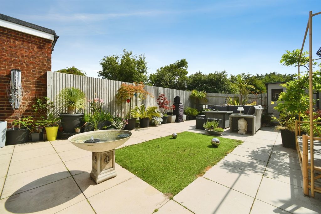 Property photo 2 of 19