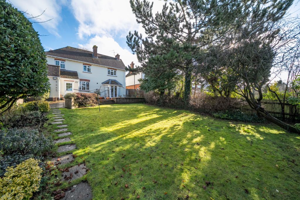 Property photo 2 of 34