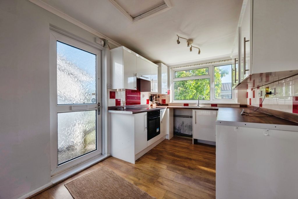 Property photo 3 of 19 Pbox-Img.Jpg