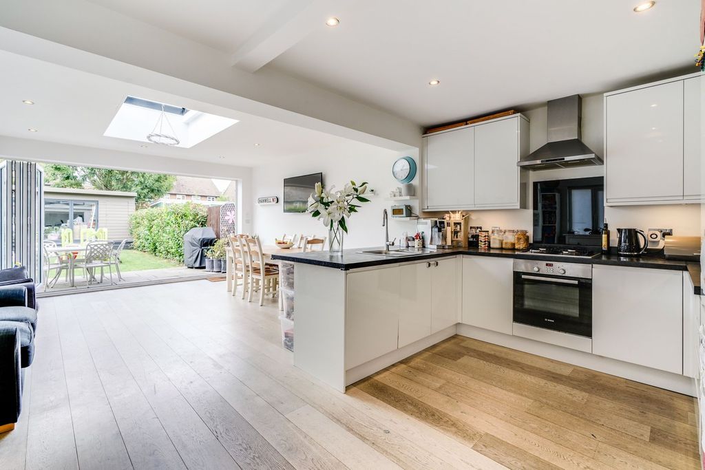 Property photo 2 of 12