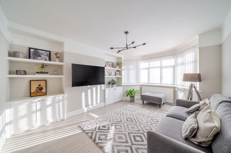 Property photo 1 of 20 Photo 11