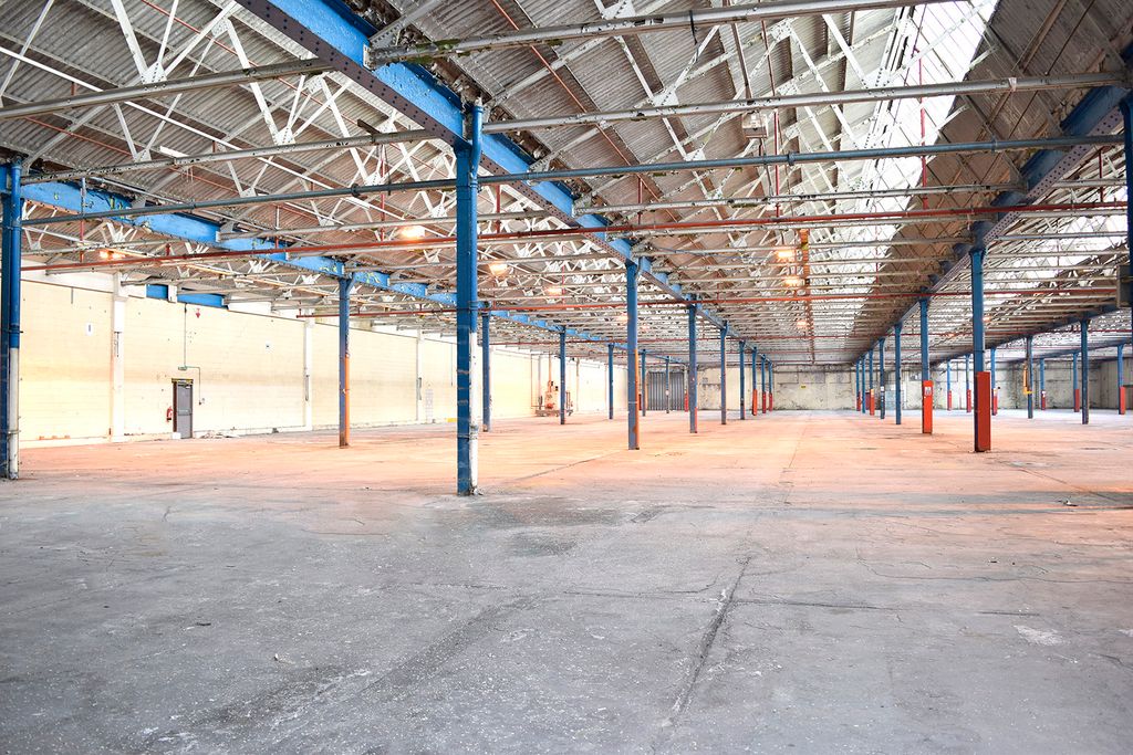 Property photo 3 of 13