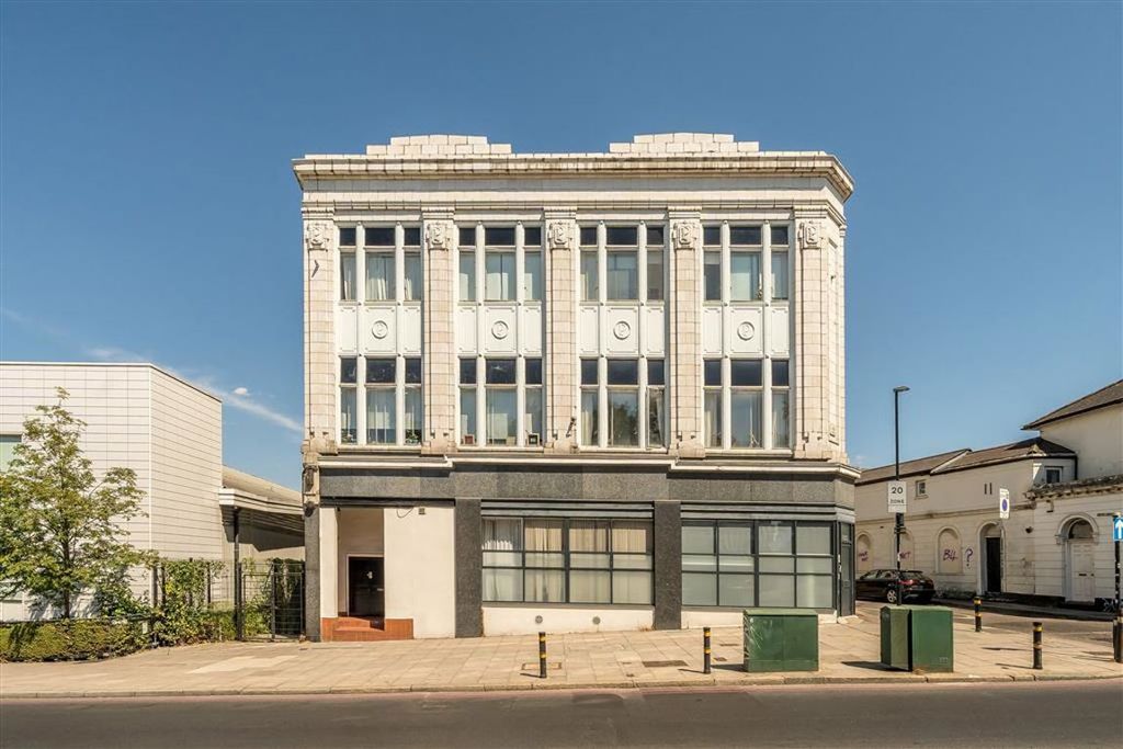 Property photo 1 of 6