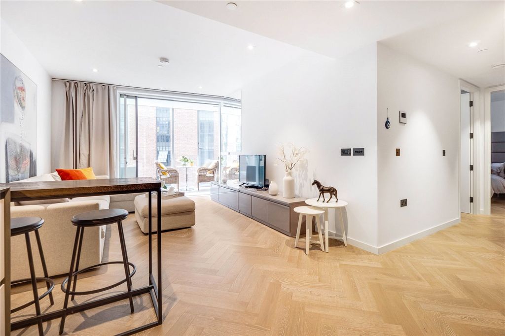 Property photo 3 of 34 Picture No. 17