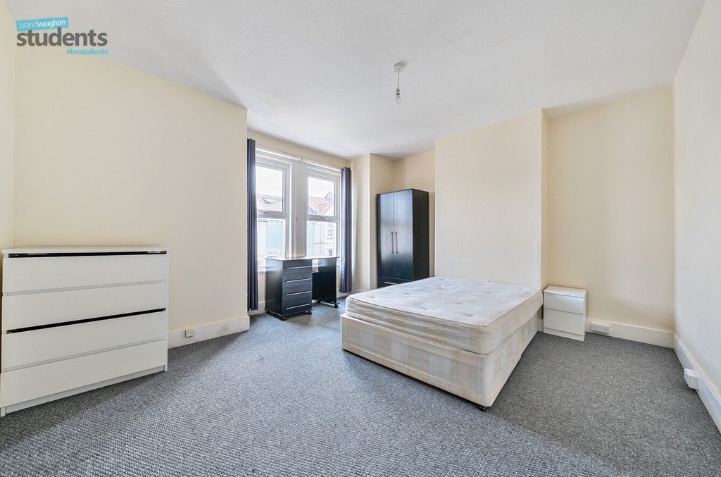 Property photo 3 of 10 3495c5A5-Ec48-460...