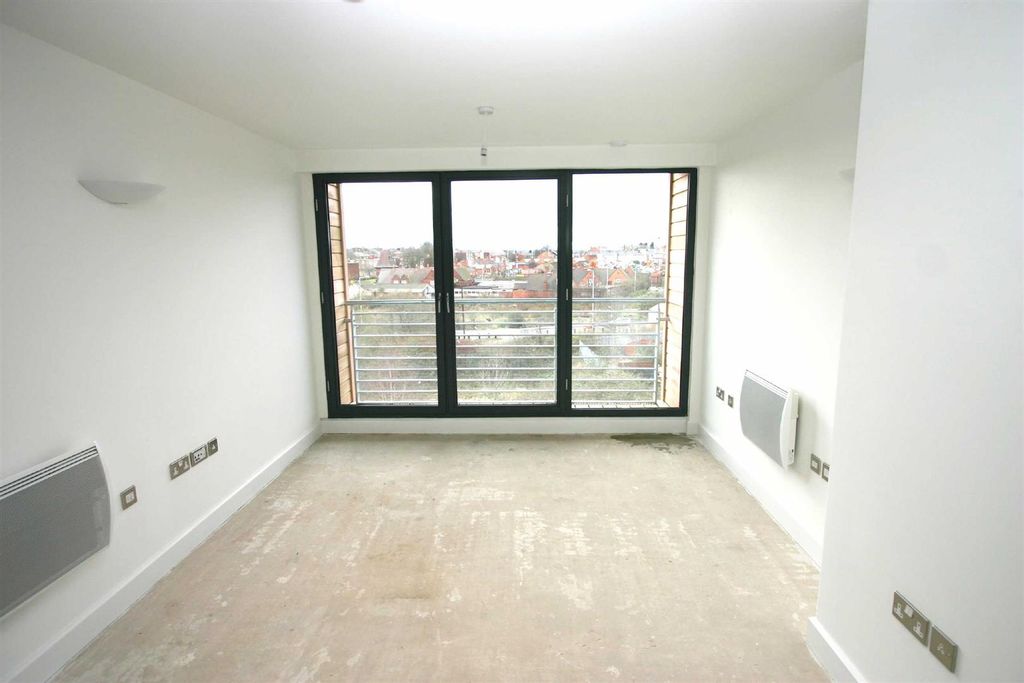 Property photo 3 of 5