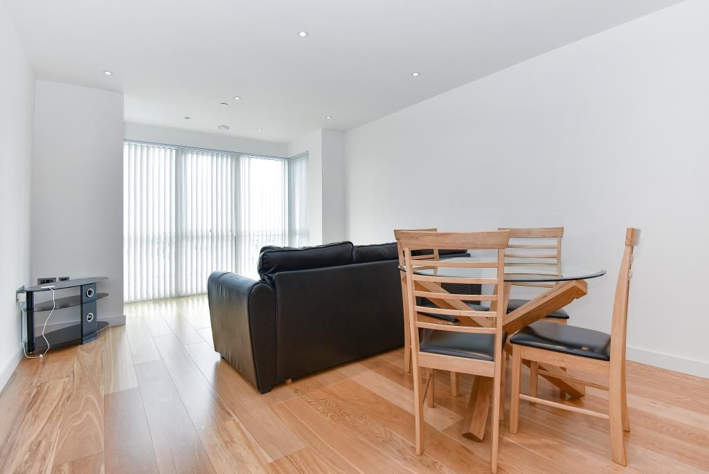 Property photo 2 of 9 Living/Dining Room