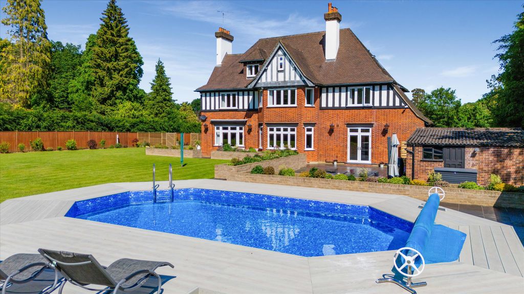 Property photo 1 of 18 Image