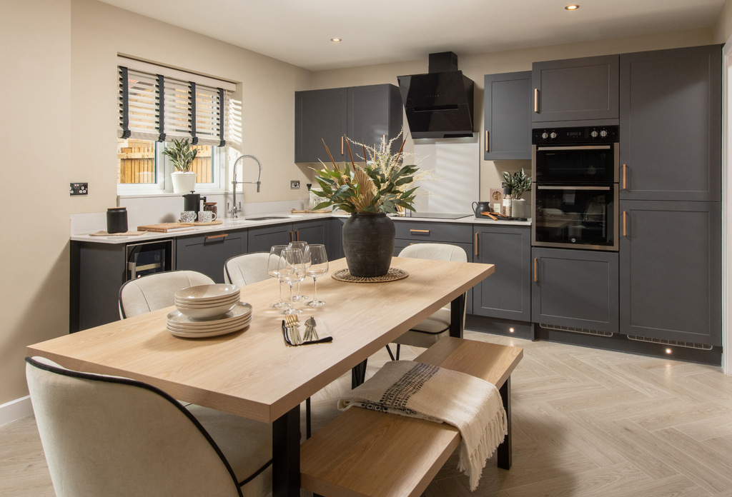 Property photo 2 of 11 Mulberry Kitchen