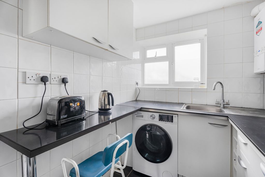 Property photo 3 of 16