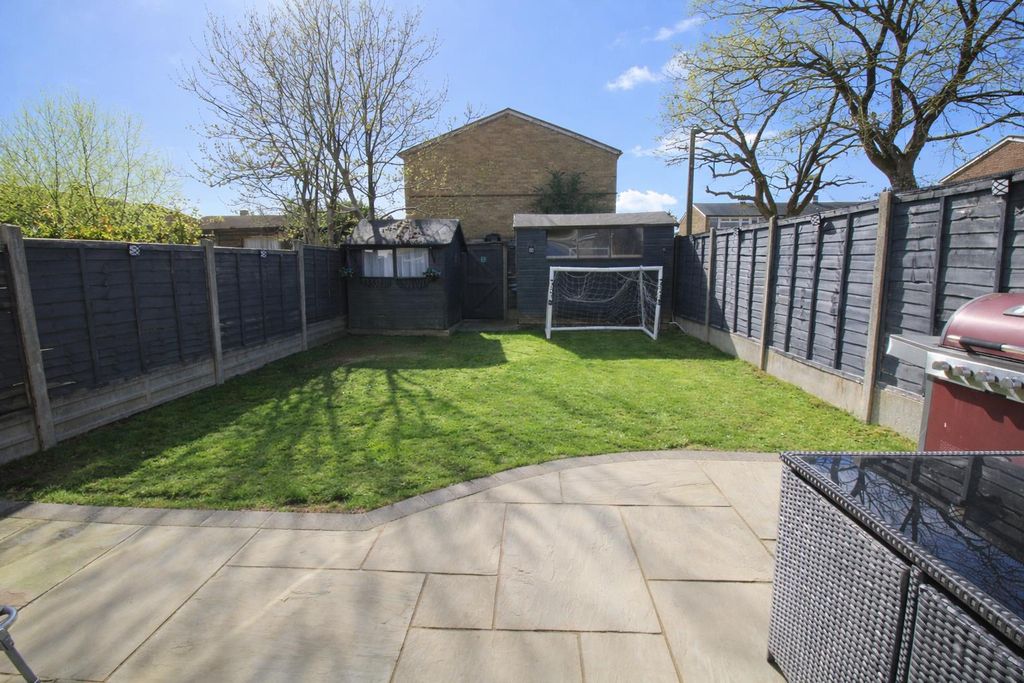 Property photo 3 of 13 Garden.Png