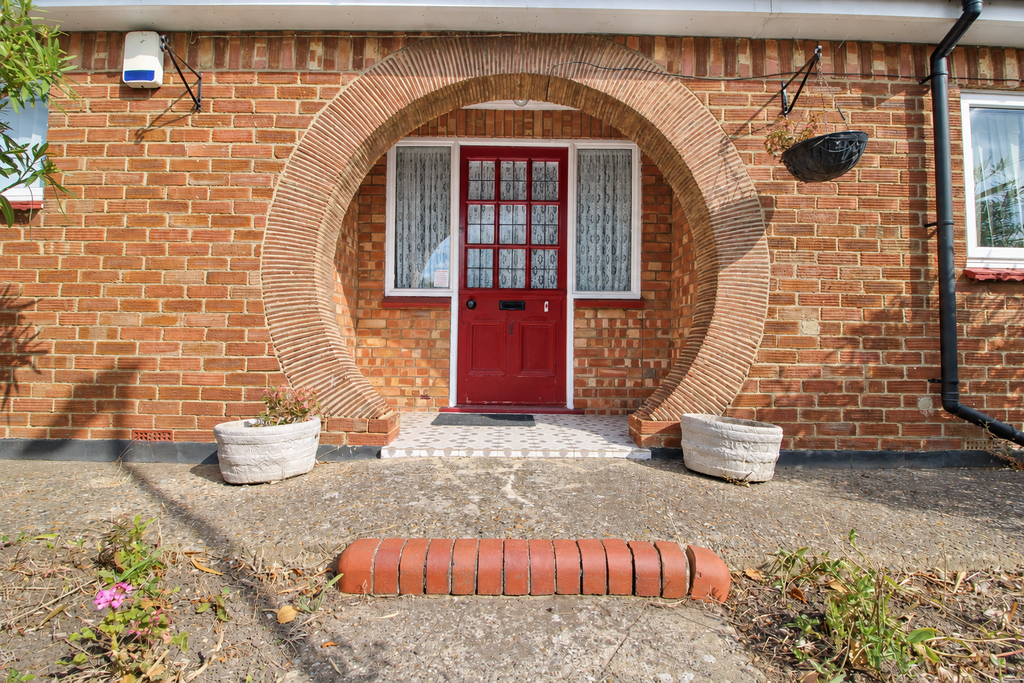 Property photo 2 of 14