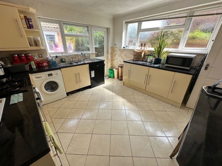 Property photo 2 of 24 Image