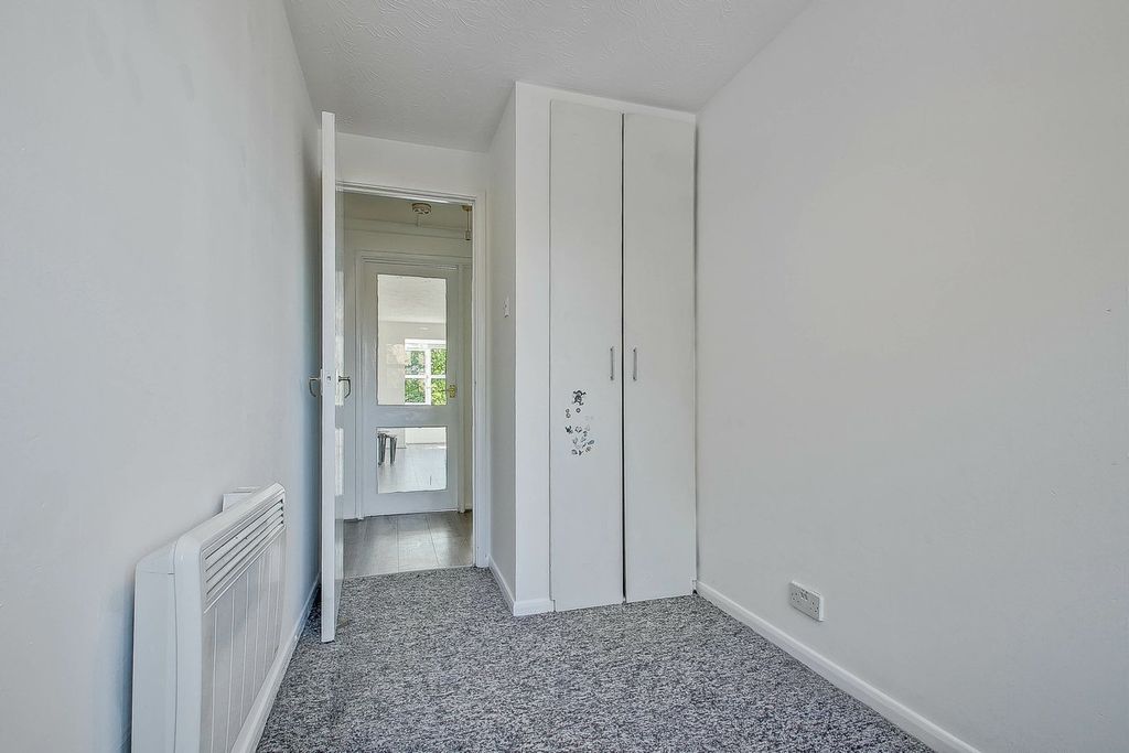 Property photo 3 of 8