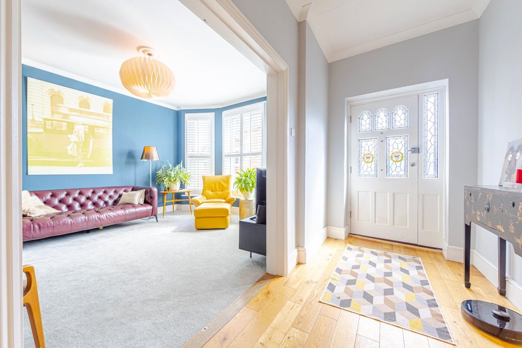 Property photo 3 of 24 Picture 3