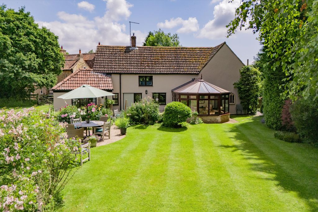 Property photo 1 of 27 Image