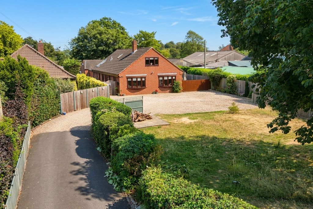 Property photo 1 of 32
