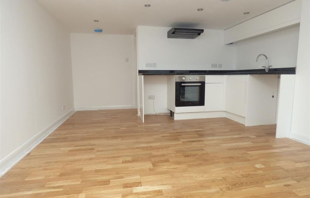 Property photo 2 of 4 Picture 2