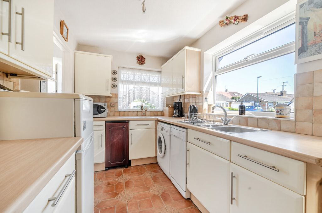 Property photo 3 of 14 1495073-21-6A5E2c...
