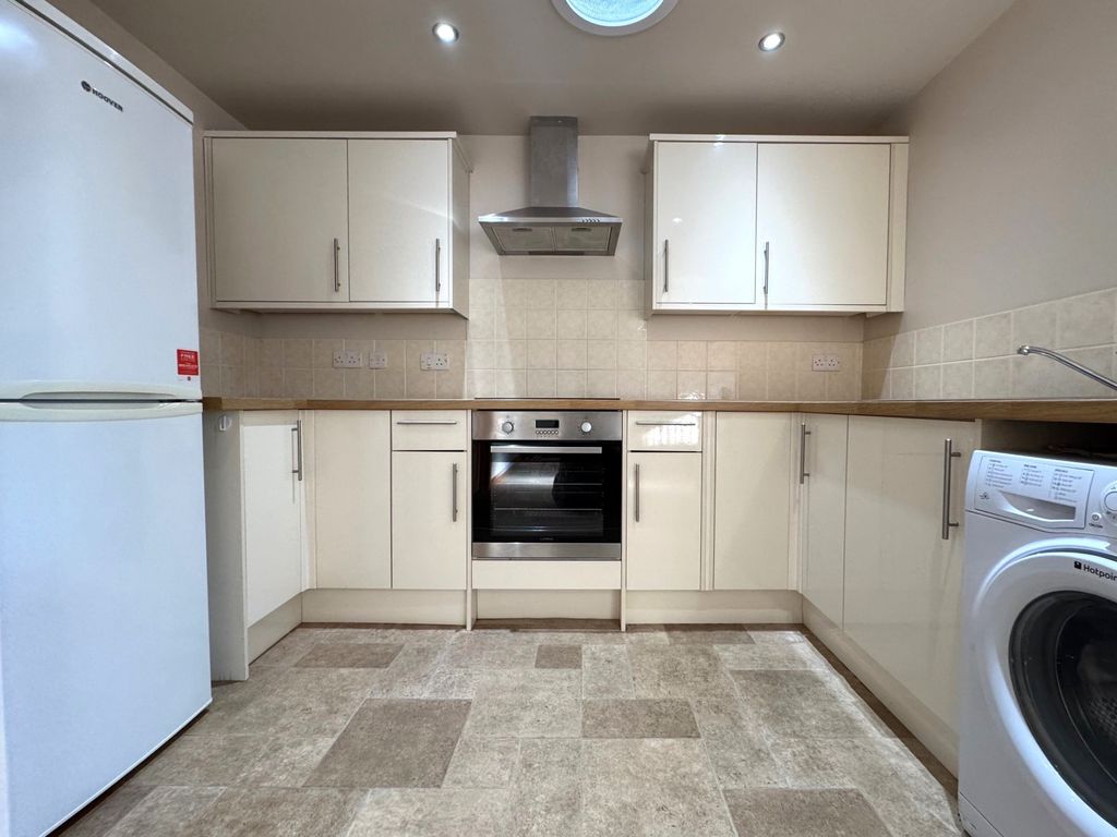 Property photo 3 of 6 Image