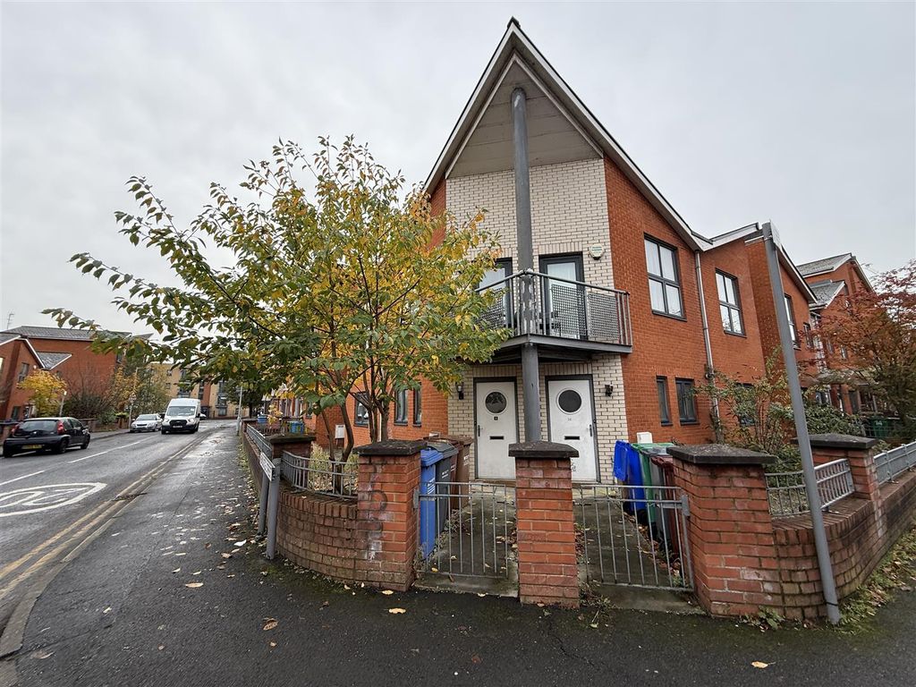 Property photo 2 of 22