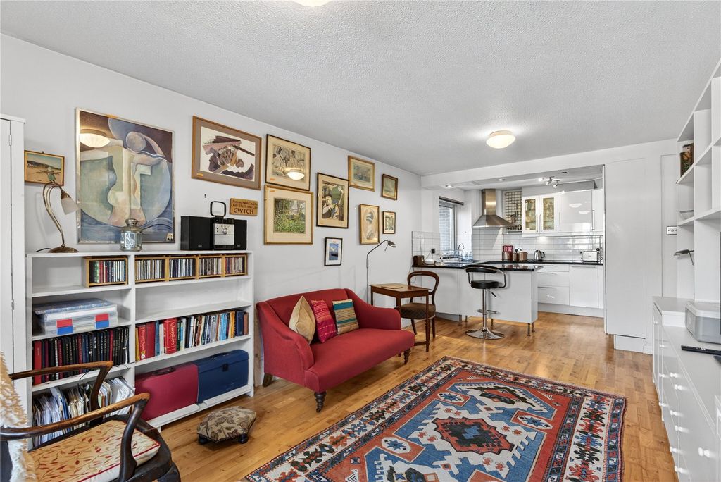 Property photo 3 of 9 Picture No. 25