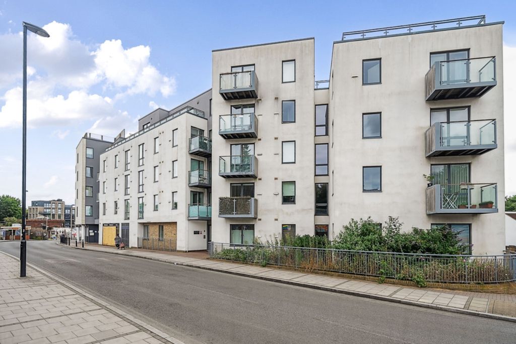 Property photo 1 of 9 External