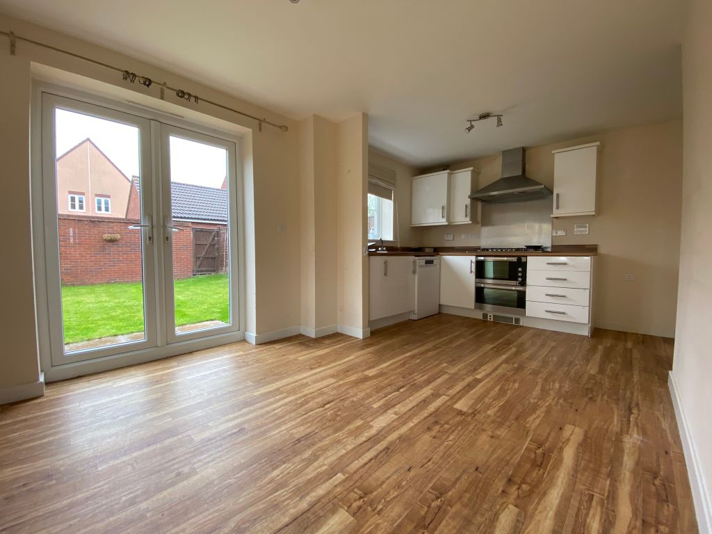 Property photo 2 of 12 Photo 02