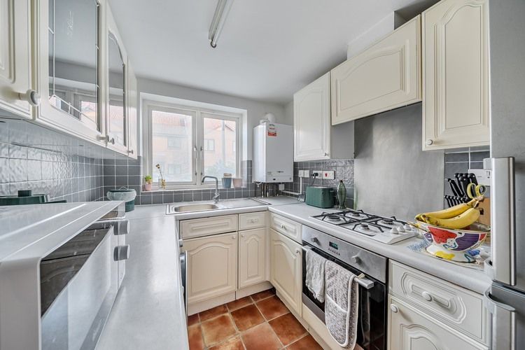 Property photo 3 of 16