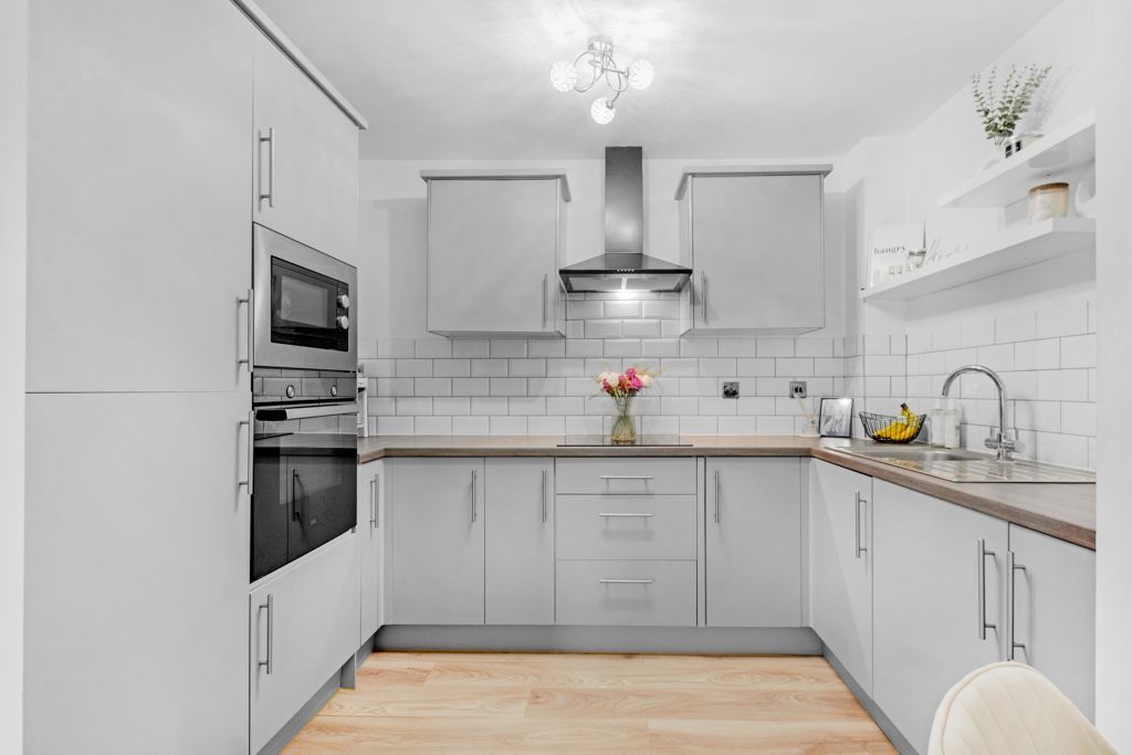 Property photo 3 of 16