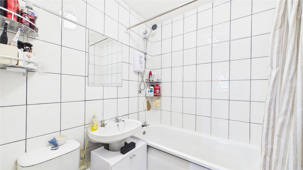 Additional image 6 of 1 bed maisonette for saleLightwater, Surrey GU18