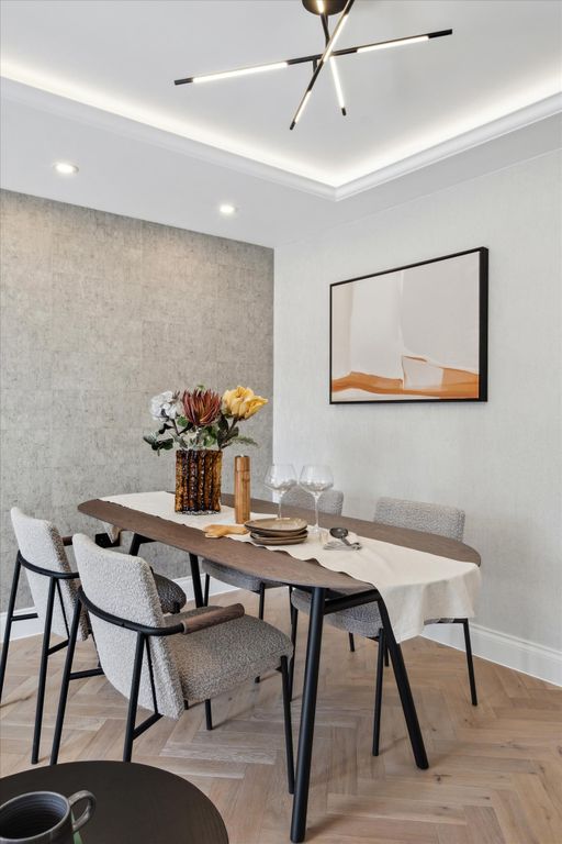 Property photo 3 of 19 Image