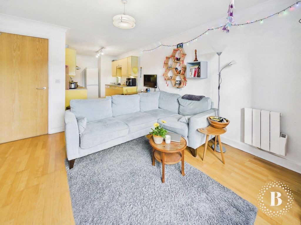 Property photo 3 of 9