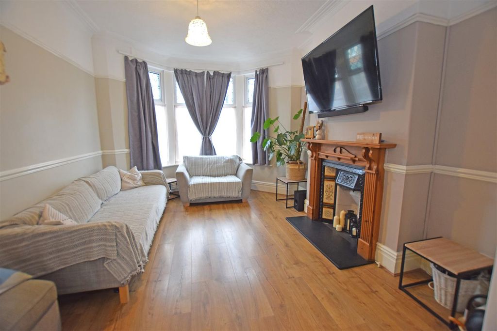 Property photo 2 of 11 Front Room.Jpg