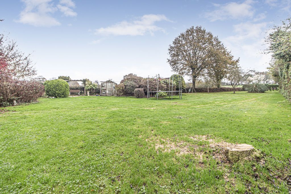 Property photo 2 of 35