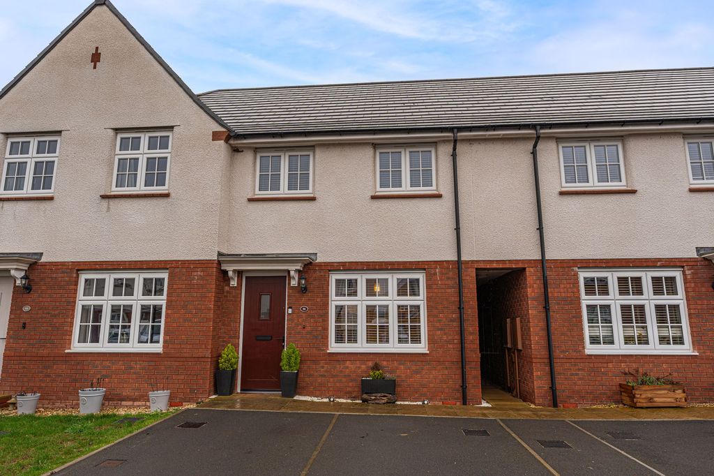 Property photo 1 of 28